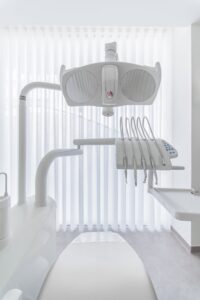 Quanto custa um implante dentário em 2026: factores que fazem variar o preço